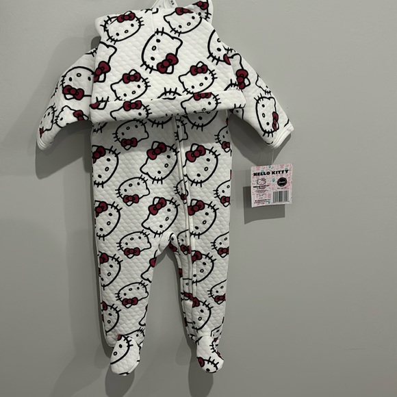 Hello kitty newborn sleeper and hat set - Picture 1 of 3